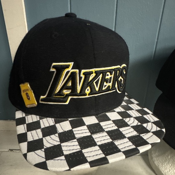Lot Of 3 Los Angeles Lakers LA Black Snapback Hats Baseball Caps Basketball Pin - Picture 3 of 13